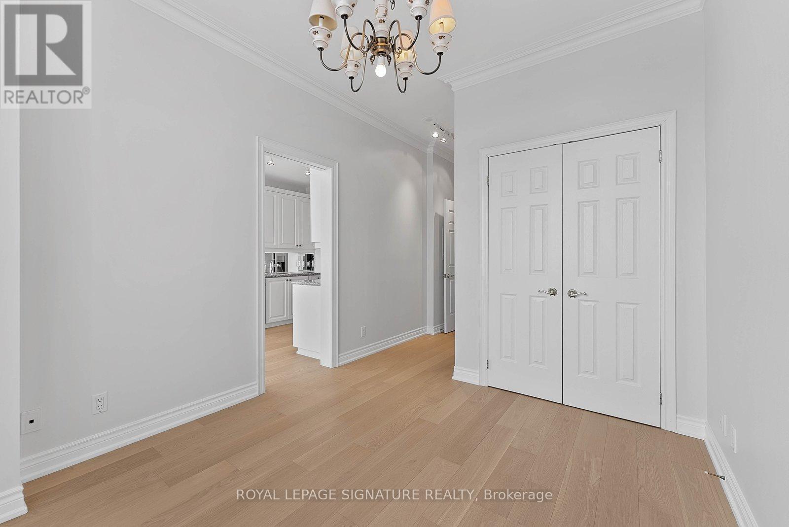 611 - 3085 Bloor Street W, Toronto, Ontario  M8X 1C9 - Photo 12 - W12750944