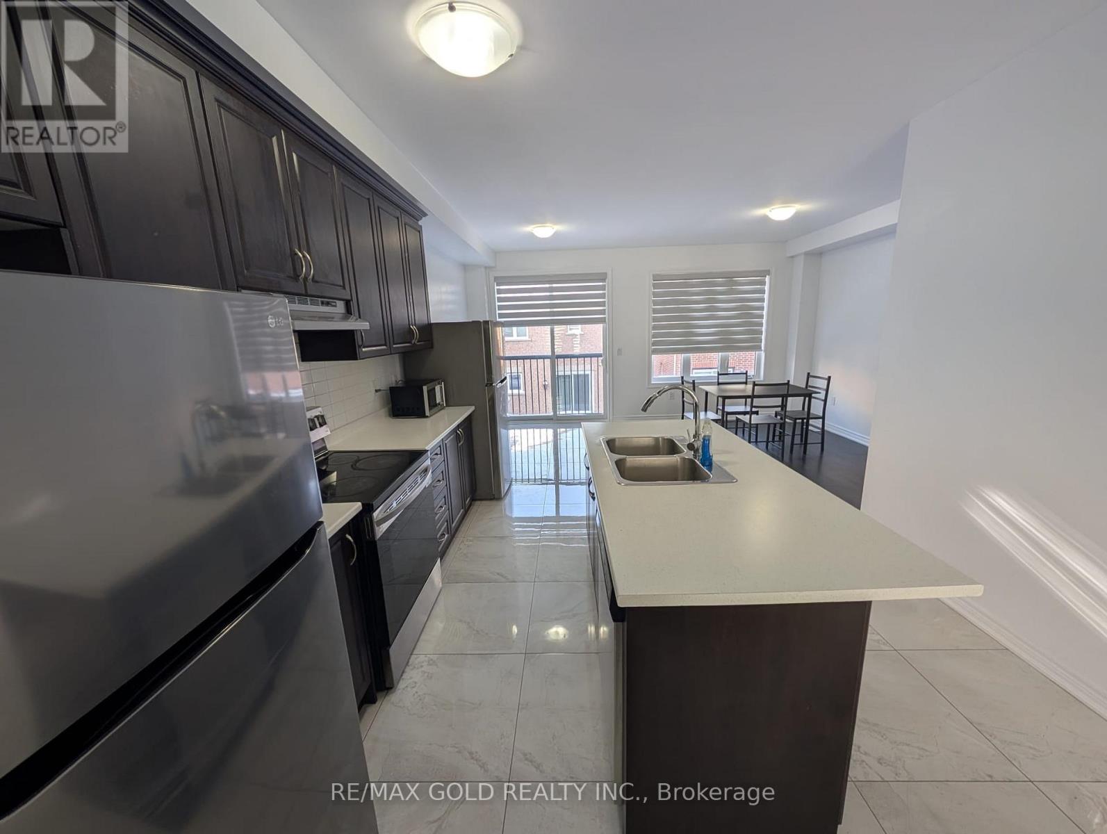 18 FAYE STREET, Brampton, Ontario