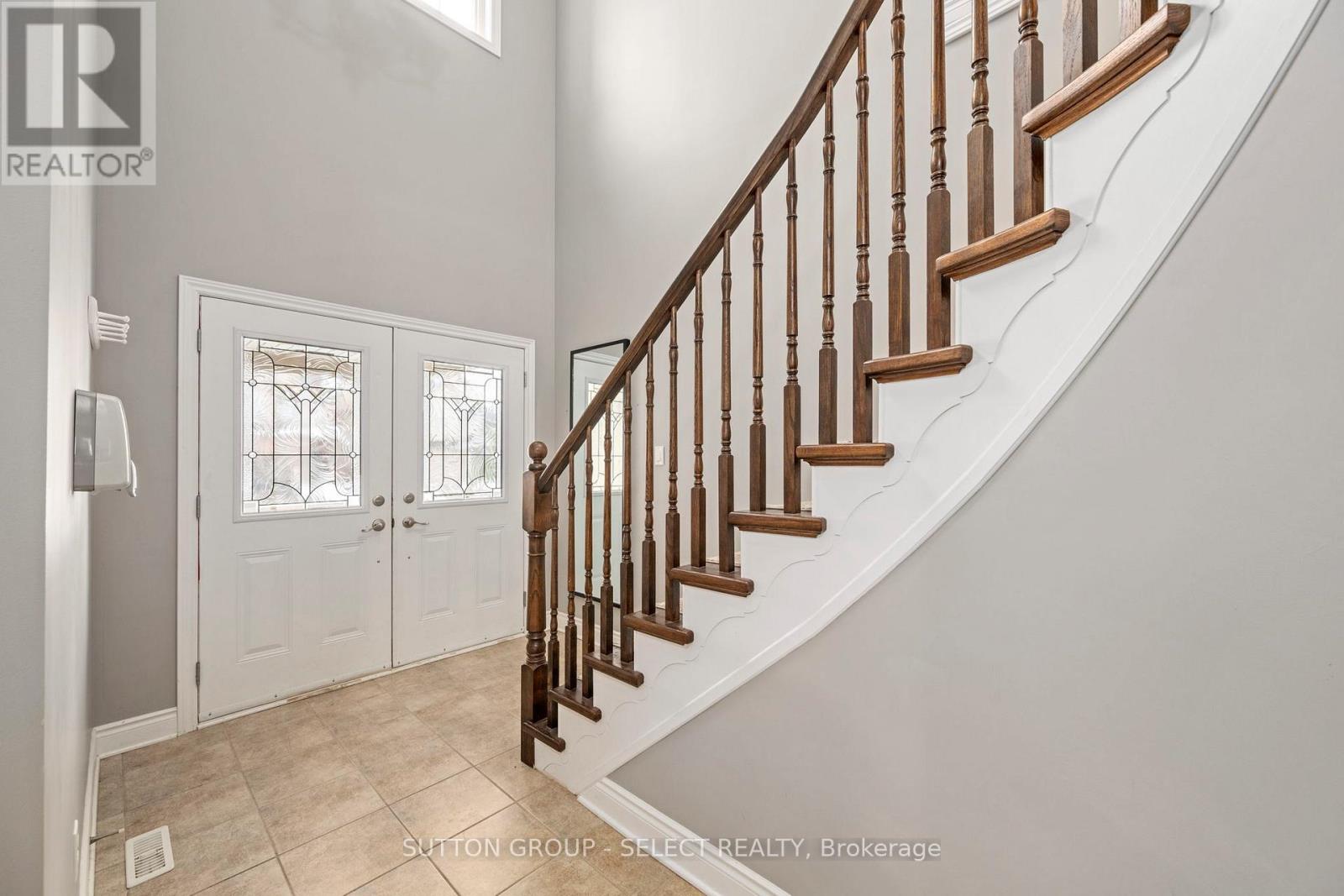 Photo 13 of 39 for 692 Killarney Road