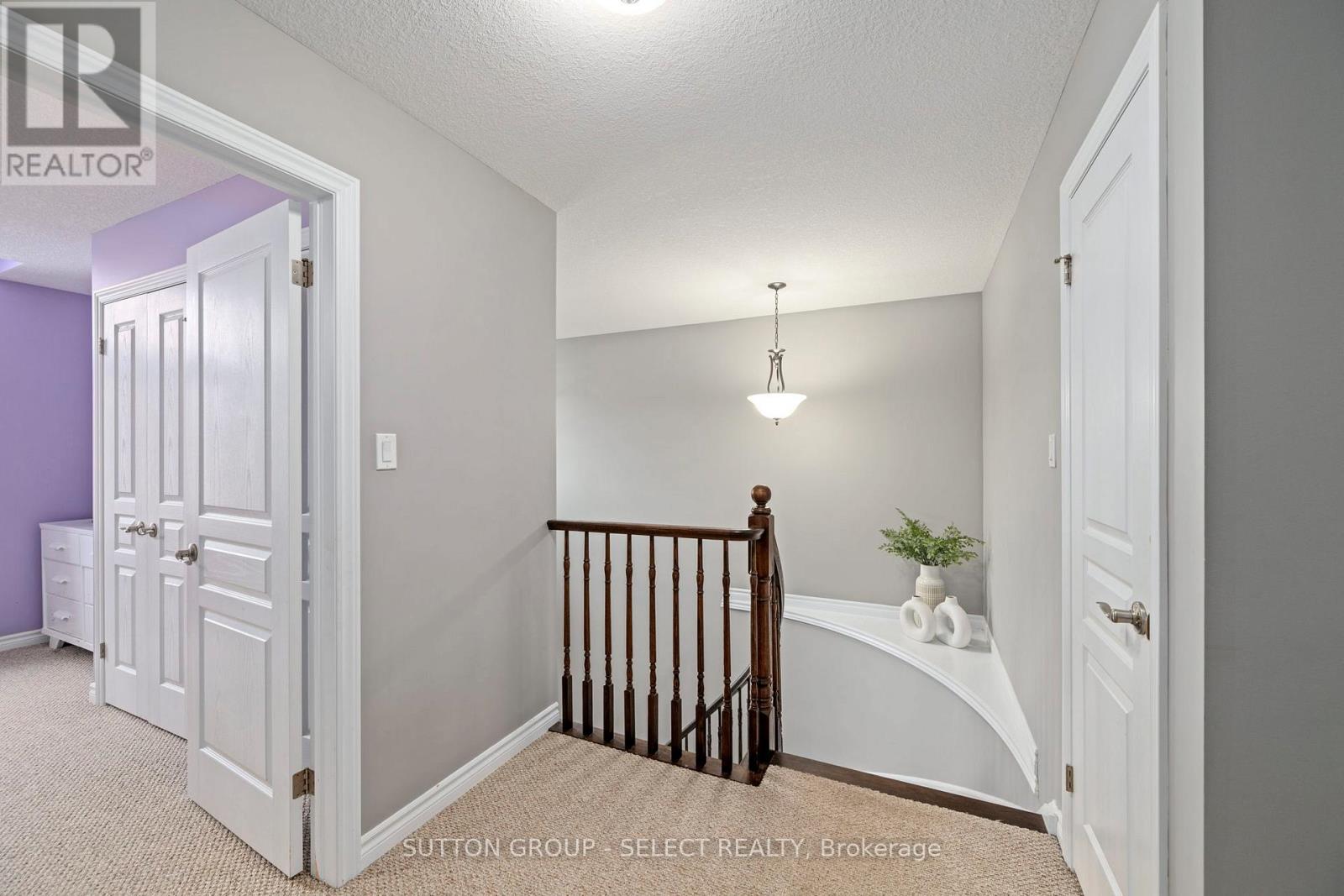 Photo 14 of 39 for 692 Killarney Road