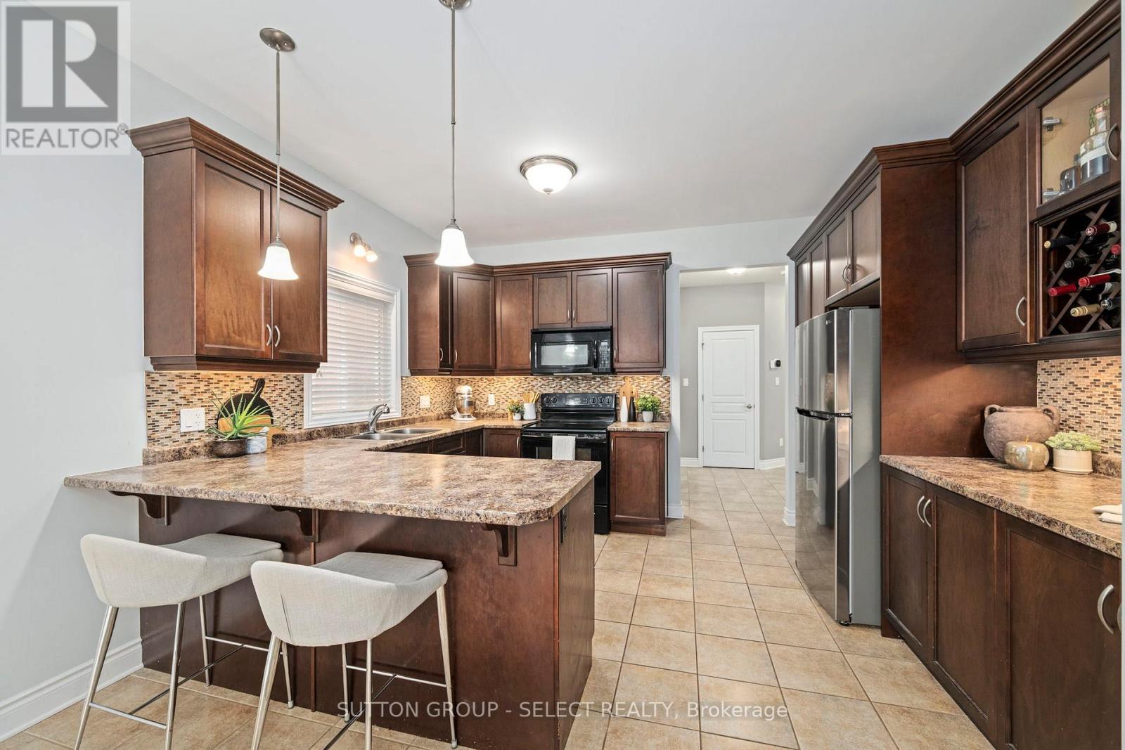 692 Killarney Road, London North, Ontario  N5X 0C8 - Photo 9 - X12685896