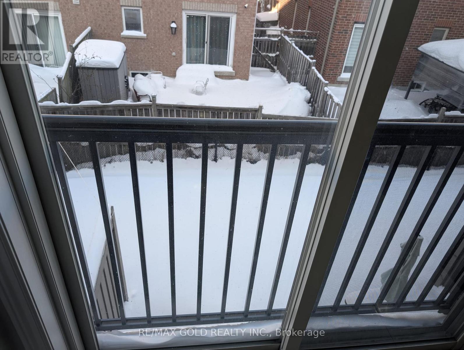 18 Faye Street, Brampton, Ontario  L6P 4M9 - Photo 6 - W12750198