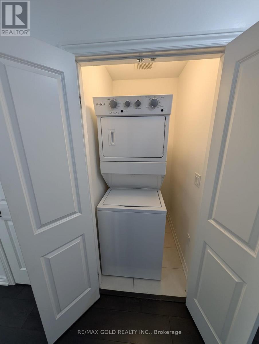 18 Faye Street, Brampton, Ontario  L6P 4M9 - Photo 13 - W12750198