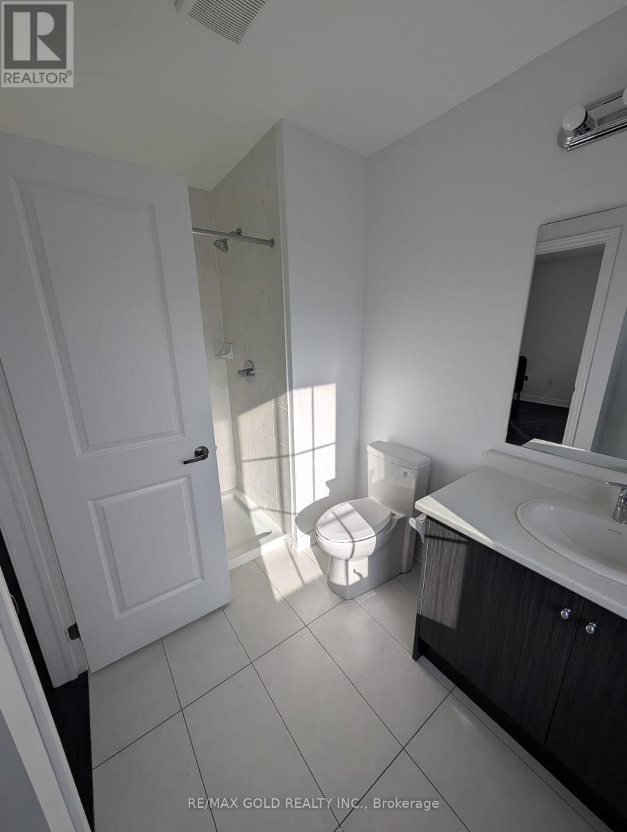 18 Faye Street, Brampton, Ontario  L6P 4M9 - Photo 9 - W12750198