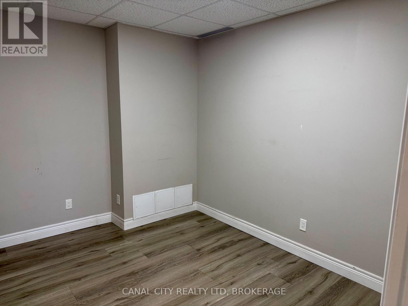 106 - 10 Albert Street E, Thorold, Ontario  L2V 2E9 - Photo 10 - X12340127