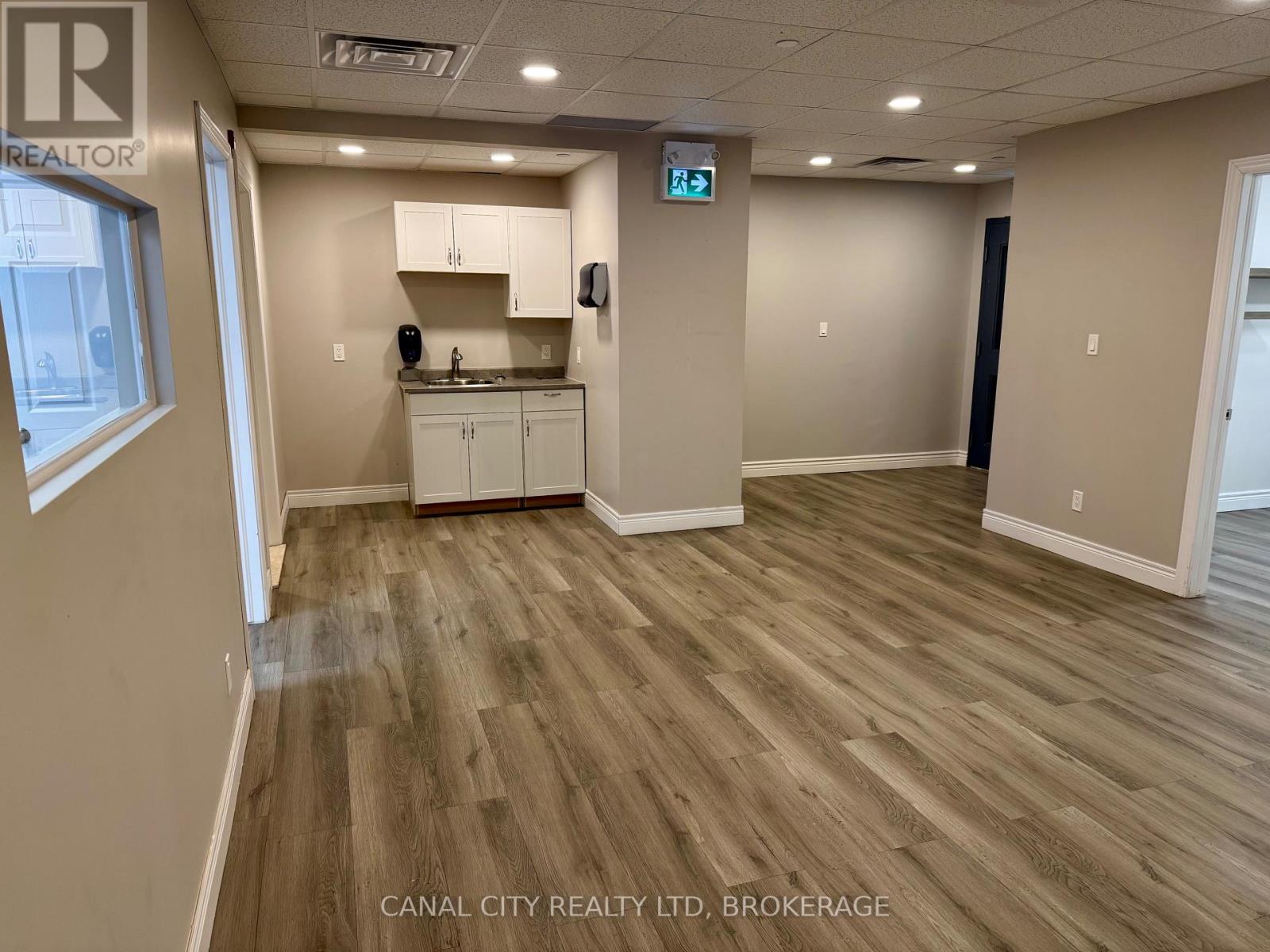 106 - 10 Albert Street E, Thorold, Ontario  L2V 2E9 - Photo 8 - X12340127