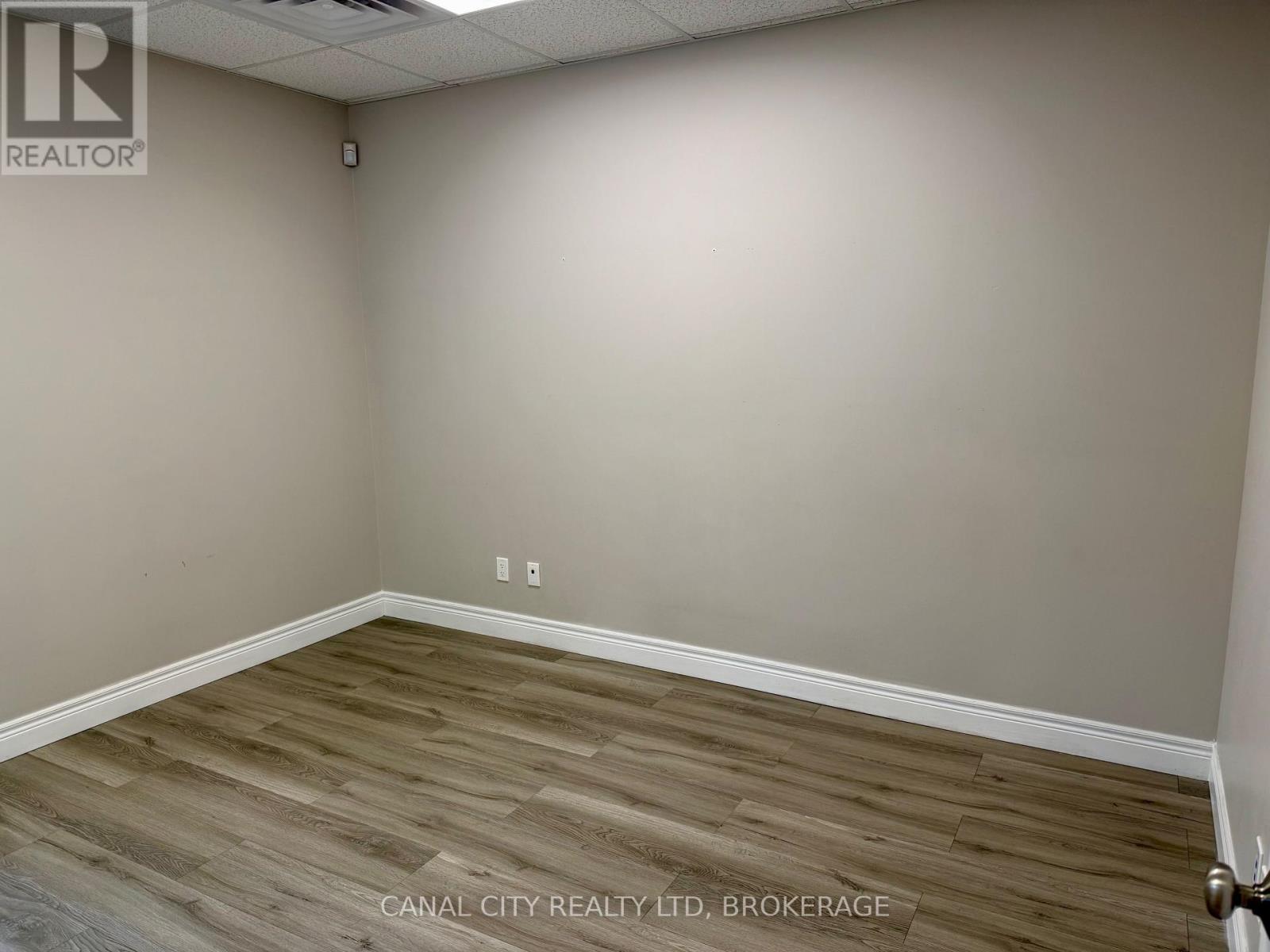 106 - 10 Albert Street E, Thorold, Ontario  L2V 2E9 - Photo 9 - X12340127