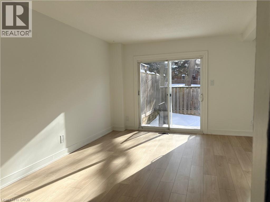 77 Tindale Court Unit# 4, Hamilton, Ontario  L8K 5M8 - Photo 3 - 40802517