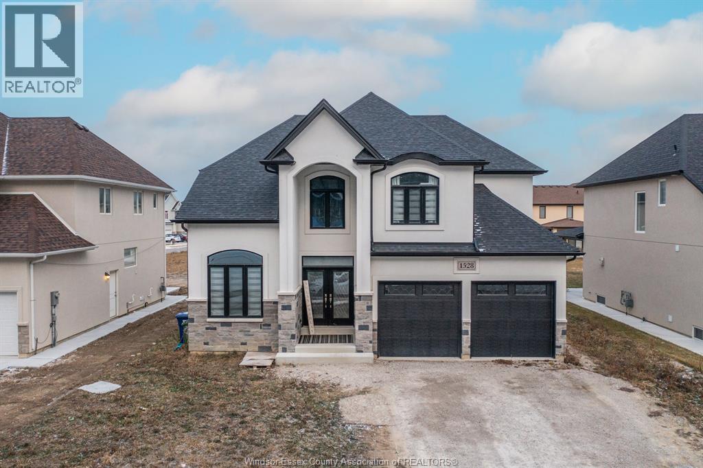 MLS# 26002443: 1528 BOWLER DRIVE, Windsor, Canada