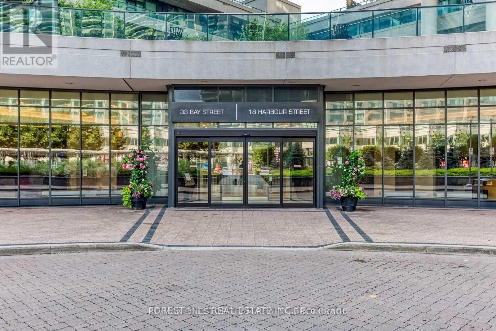 3512 - 33 Bay Street, Toronto, Ontario  M5J 2Z3 - Photo 2 - C12752400