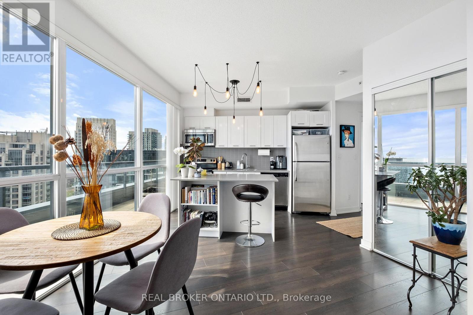 2909 - 20 Bruyeres Mews, Toronto, Ontario  M5V 0G8 - Photo 5 - C12752442