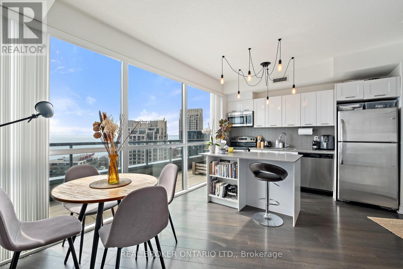 2909 - 20 Bruyeres Mews, Toronto, Ontario  M5V 0G8 - Photo 6 - C12752442