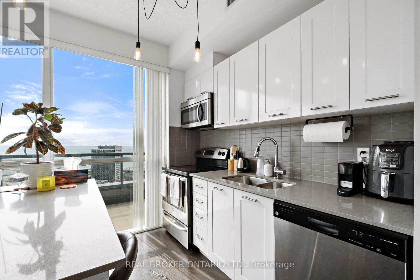 2909 - 20 Bruyeres Mews, Toronto, Ontario  M5V 0G8 - Photo 7 - C12752442