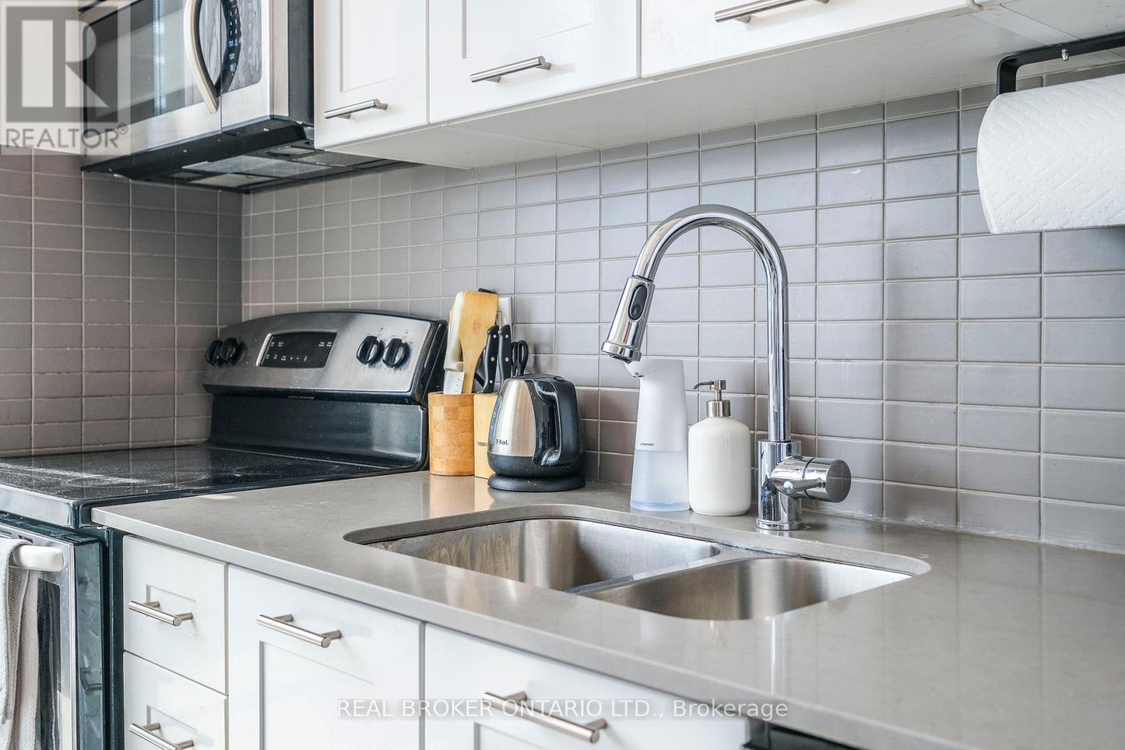 2909 - 20 Bruyeres Mews, Toronto, Ontario  M5V 0G8 - Photo 8 - C12752442