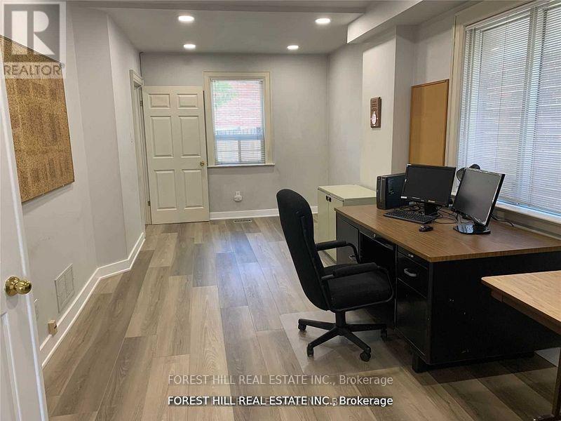 520 Eglinton Avenue E, Toronto, Ontario  M4P 1N6 - Photo 4 - C12752466