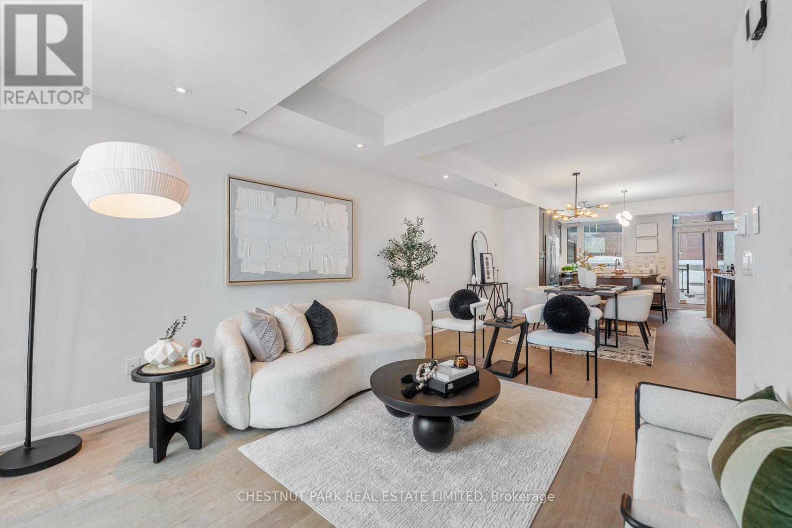 213 Duplex Avenue, Toronto, Ontario  M5P 2B1 - Photo 3 - C12752590