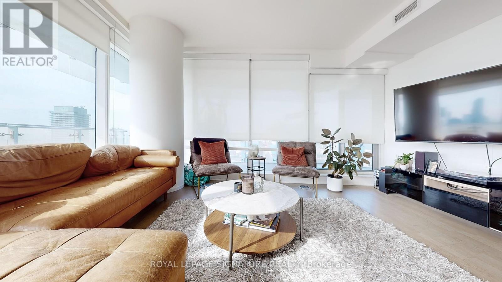 4406 - 1 Bloor Street E, Toronto, Ontario  M4W 0A8 - Photo 3 - C12752596