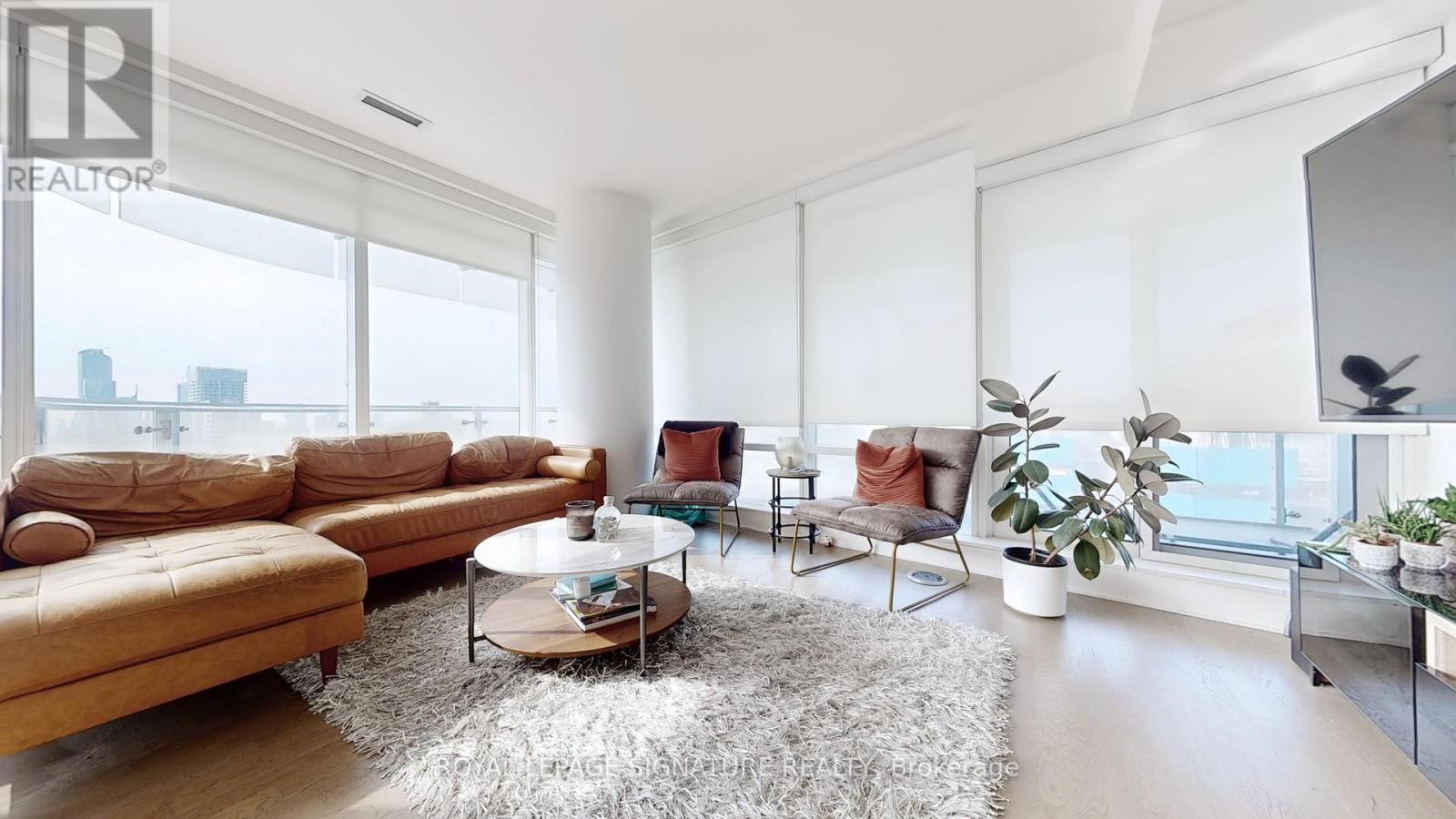 4406 - 1 Bloor Street E, Toronto, Ontario  M4W 0A8 - Photo 4 - C12752596