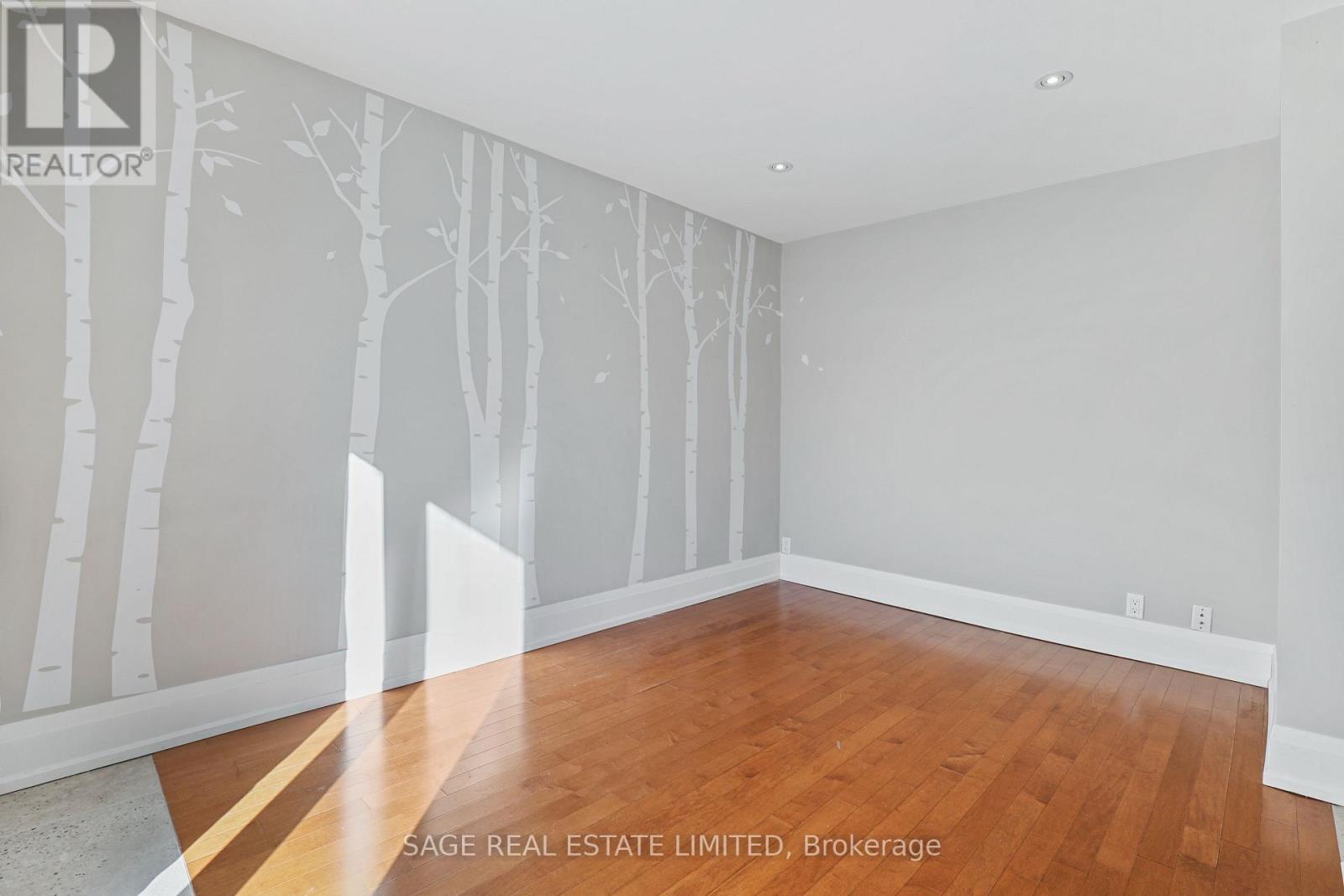 2 - 26 Roseneath Gardens, Toronto, Ontario  M6C 3X6 - Photo 14 - C12752608