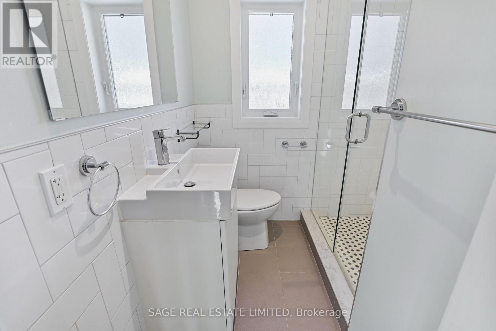 2 - 26 Roseneath Gardens, Toronto, Ontario  M6C 3X6 - Photo 20 - C12752608