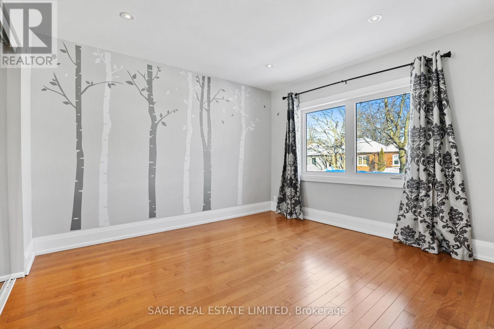 2 - 26 Roseneath Gardens, Toronto, Ontario  M6C 3X6 - Photo 23 - C12752608