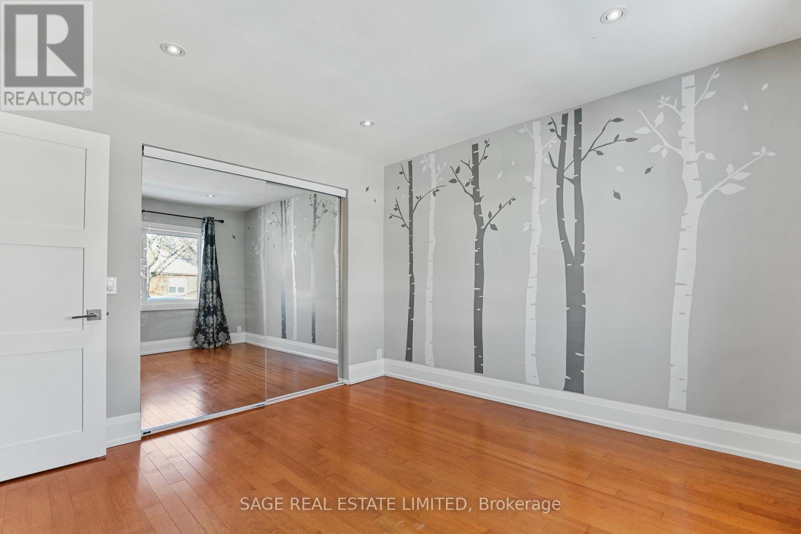 2 - 26 Roseneath Gardens, Toronto, Ontario  M6C 3X6 - Photo 28 - C12752608