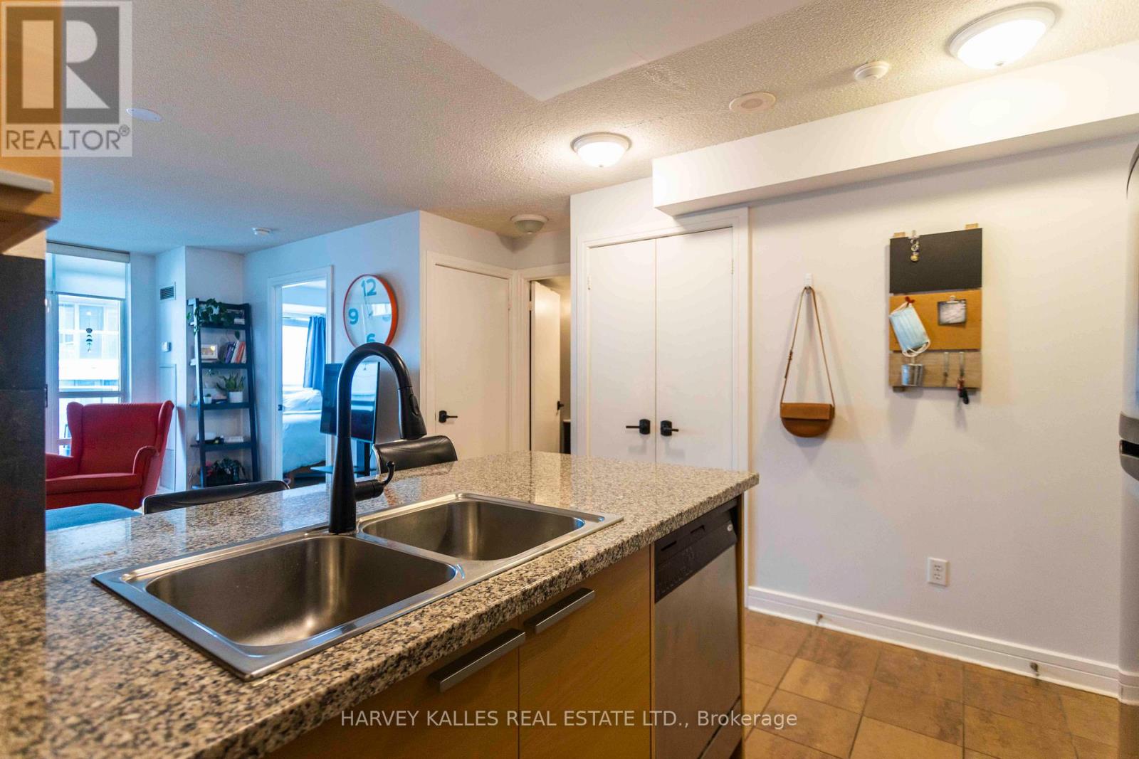 411 - 16 Harrison Garden Boulevard, Toronto, Ontario  M2N 7J6 - Photo 6 - C12752700