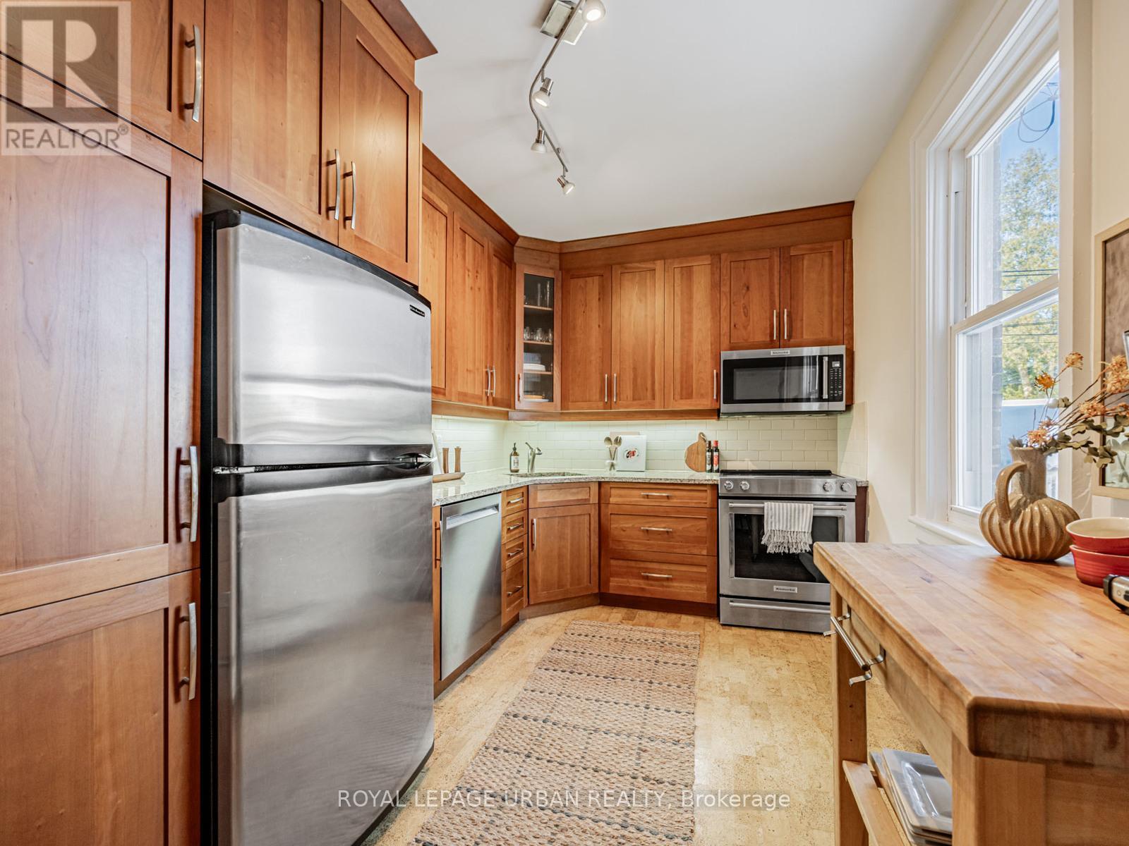 707 Greenwood Avenue, Toronto, Ontario  M4J 4B6 - Photo 12 - E12752532