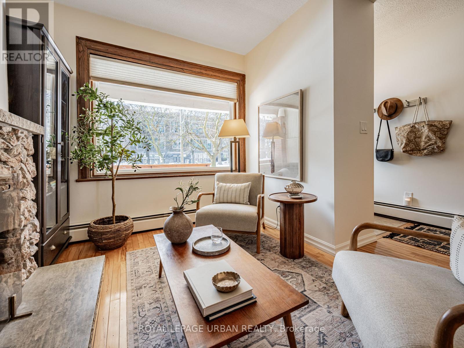 707 Greenwood Avenue, Toronto, Ontario  M4J 4B6 - Photo 4 - E12752532