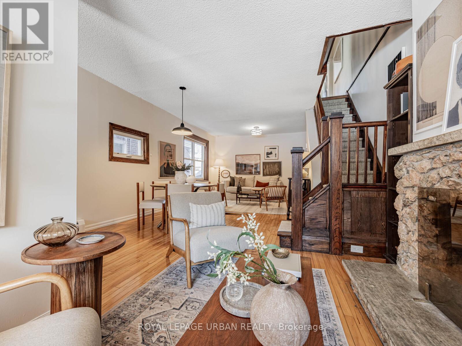 707 Greenwood Avenue, Toronto, Ontario  M4J 4B6 - Photo 5 - E12752532