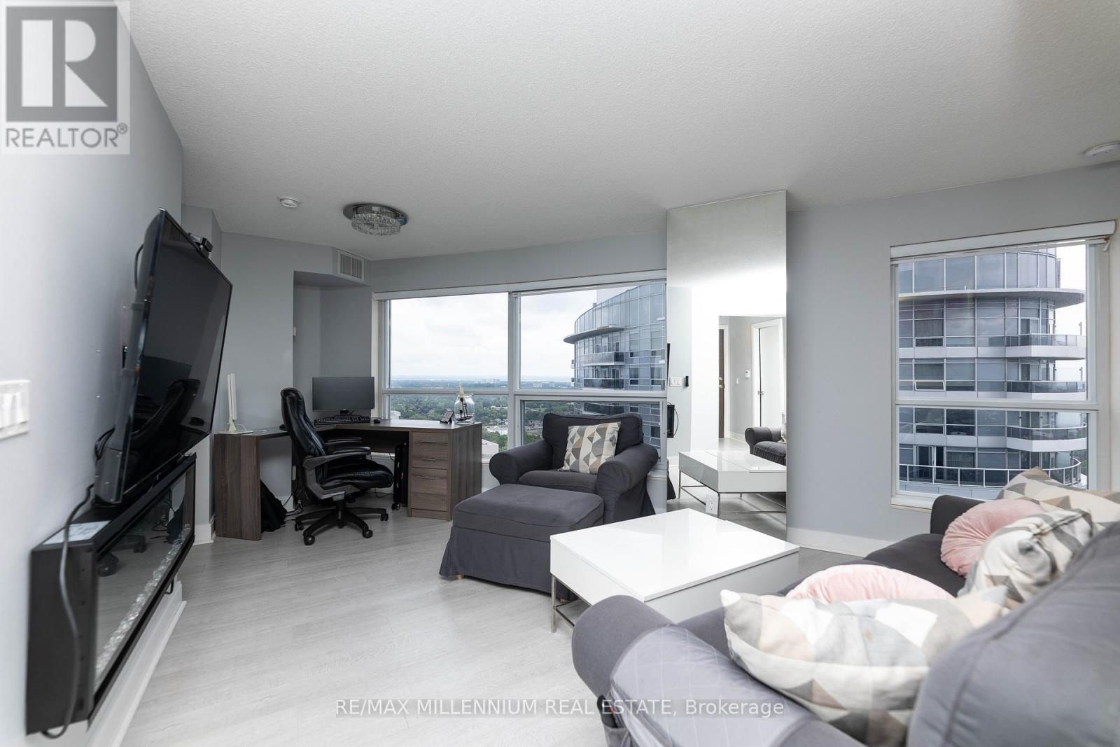 3910 - 125 Village Green Square, Toronto, Ontario  M1S 0L1 - Photo 16 - E12752650