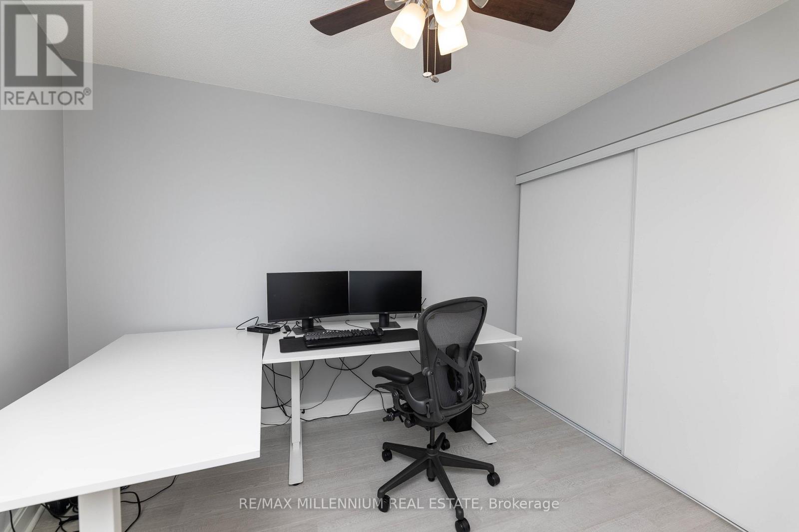 3910 - 125 Village Green Square, Toronto, Ontario  M1S 0L1 - Photo 2 - E12752650