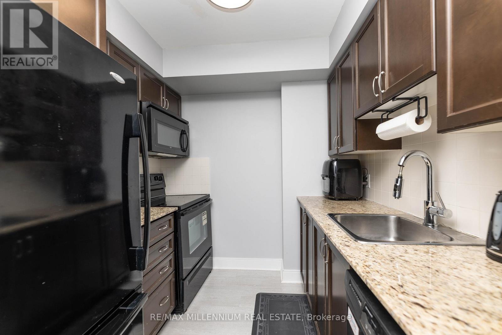 3910 - 125 Village Green Square, Toronto, Ontario  M1S 0L1 - Photo 9 - E12752650