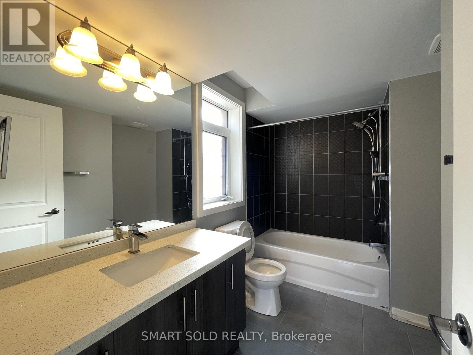 26 Cornerbank Crescent, Whitchurch-Stouffville, Ontario  L4A 1X1 - Photo 14 - N12752434