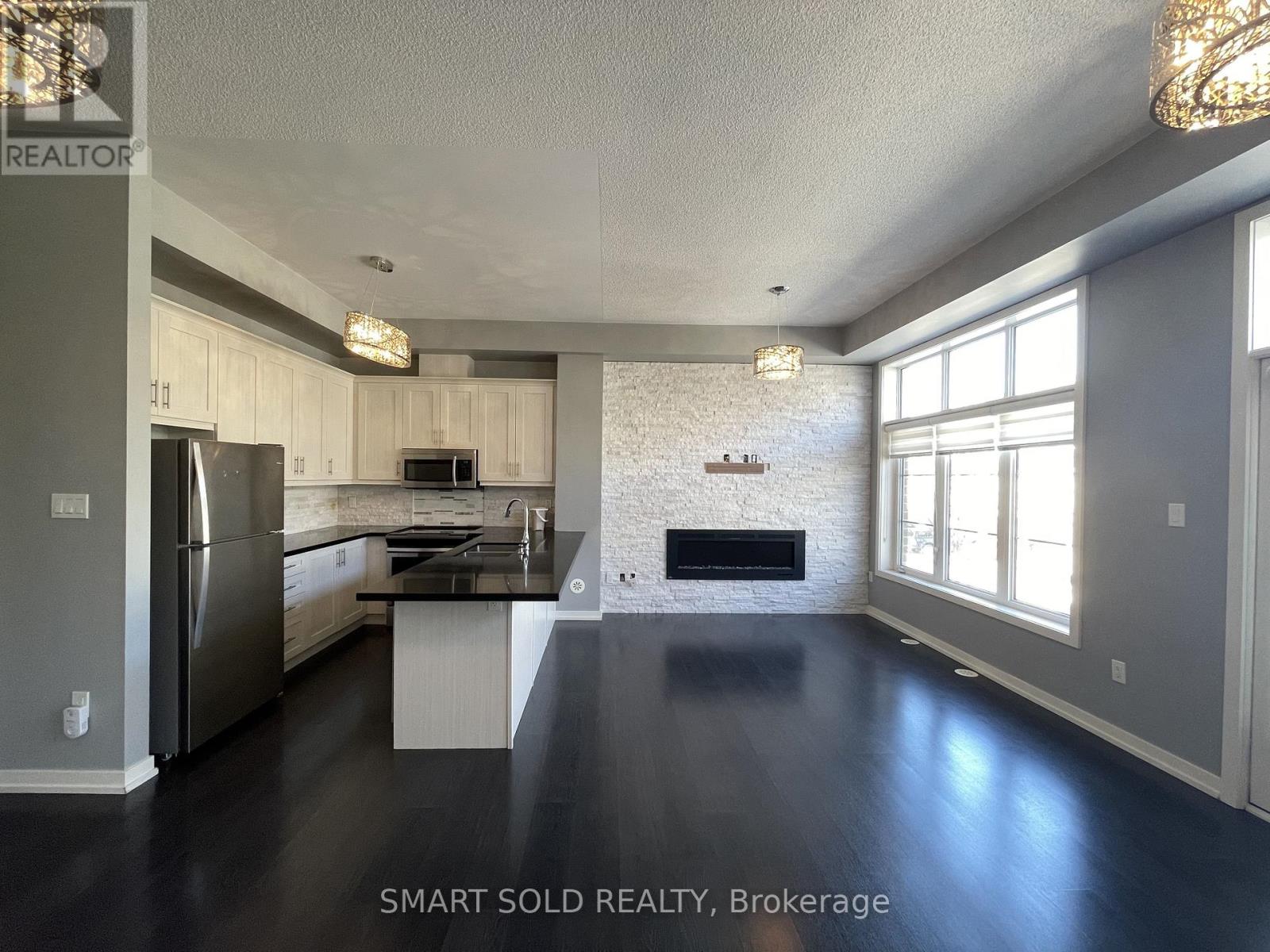 26 Cornerbank Crescent, Whitchurch-Stouffville, Ontario  L4A 1X1 - Photo 6 - N12752434