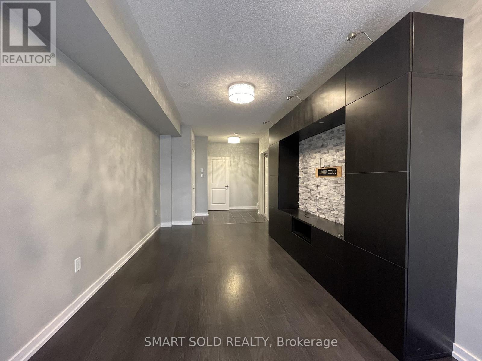 26 Cornerbank Crescent, Whitchurch-Stouffville, Ontario  L4A 1X1 - Photo 8 - N12752434