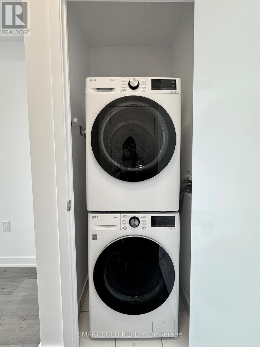 1519 - 60 Honeycrisp Crescent, Vaughan, Ontario  L4K 0N5 - Photo 10 - N12752598