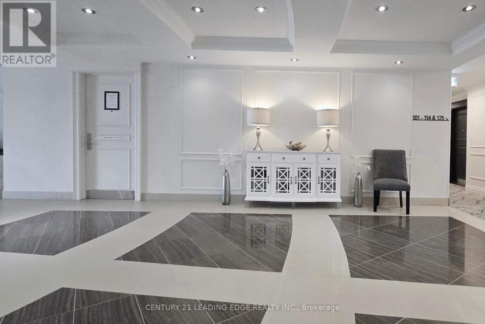 305 - 35 Baker Hill Boulevard, Whitchurch-Stouffville, Ontario  L4A 1P8 - Photo 5 - N12752634