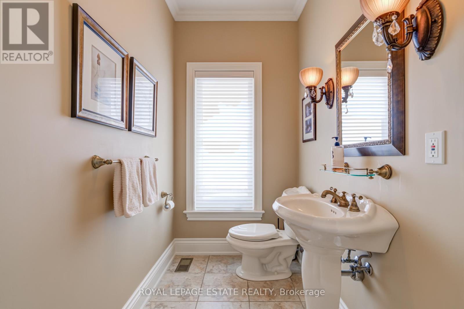 81 Naughton Drive, Richmond Hill, Ontario  L4C 8B3 - Photo 17 - N12752702