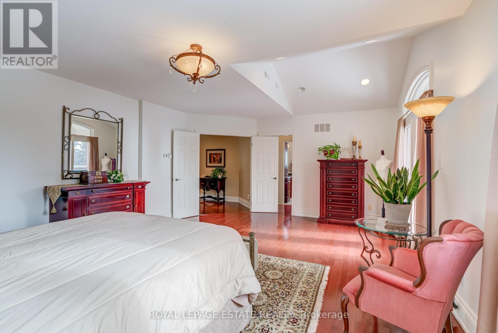 81 Naughton Drive, Richmond Hill, Ontario  L4C 8B3 - Photo 21 - N12752702