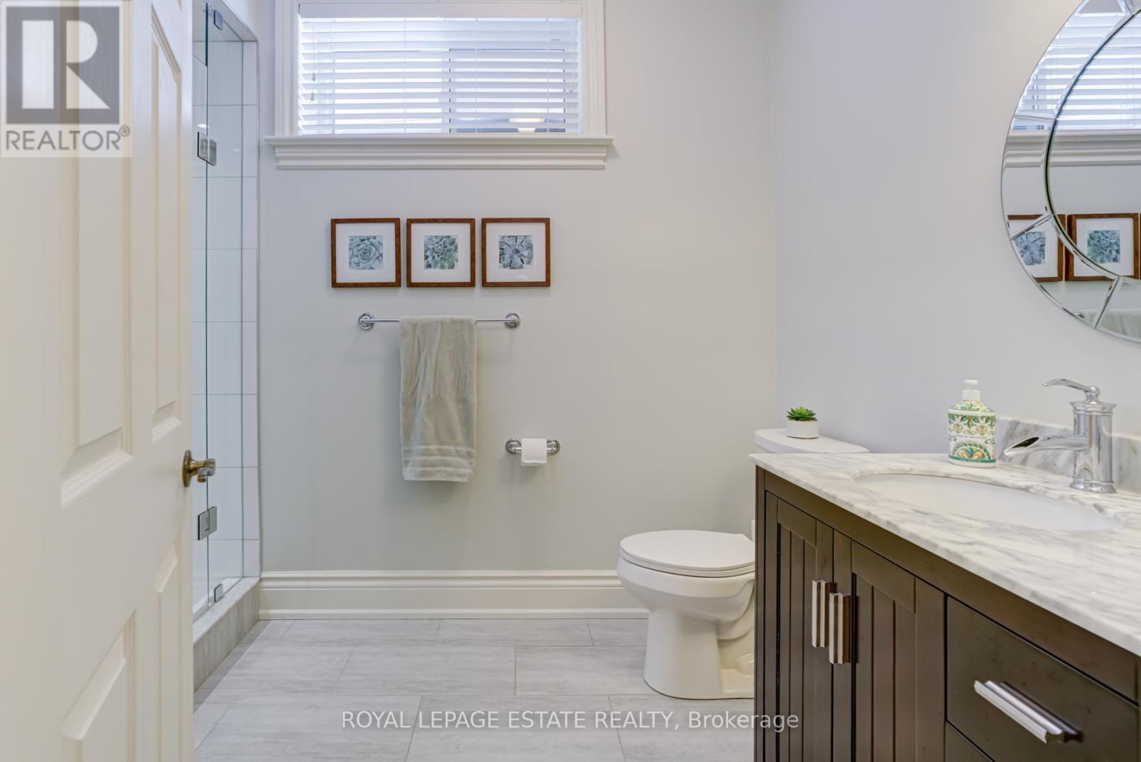 81 Naughton Drive, Richmond Hill, Ontario  L4C 8B3 - Photo 43 - N12752702