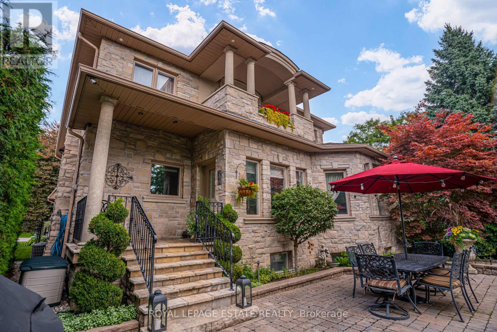 81 Naughton Drive, Richmond Hill, Ontario  L4C 8B3 - Photo 45 - N12752702