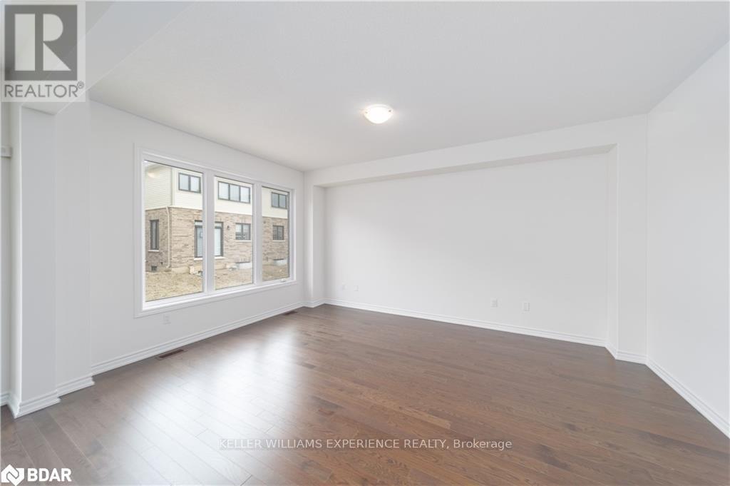 60 Gemini Drive, Barrie, Ontario  L9J 0C3 - Photo 11 - S12752412