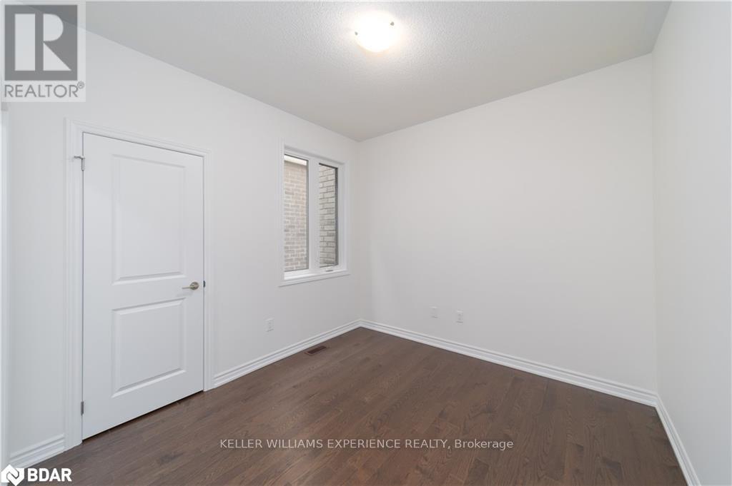 60 Gemini Drive, Barrie, Ontario  L9J 0C3 - Photo 13 - S12752412