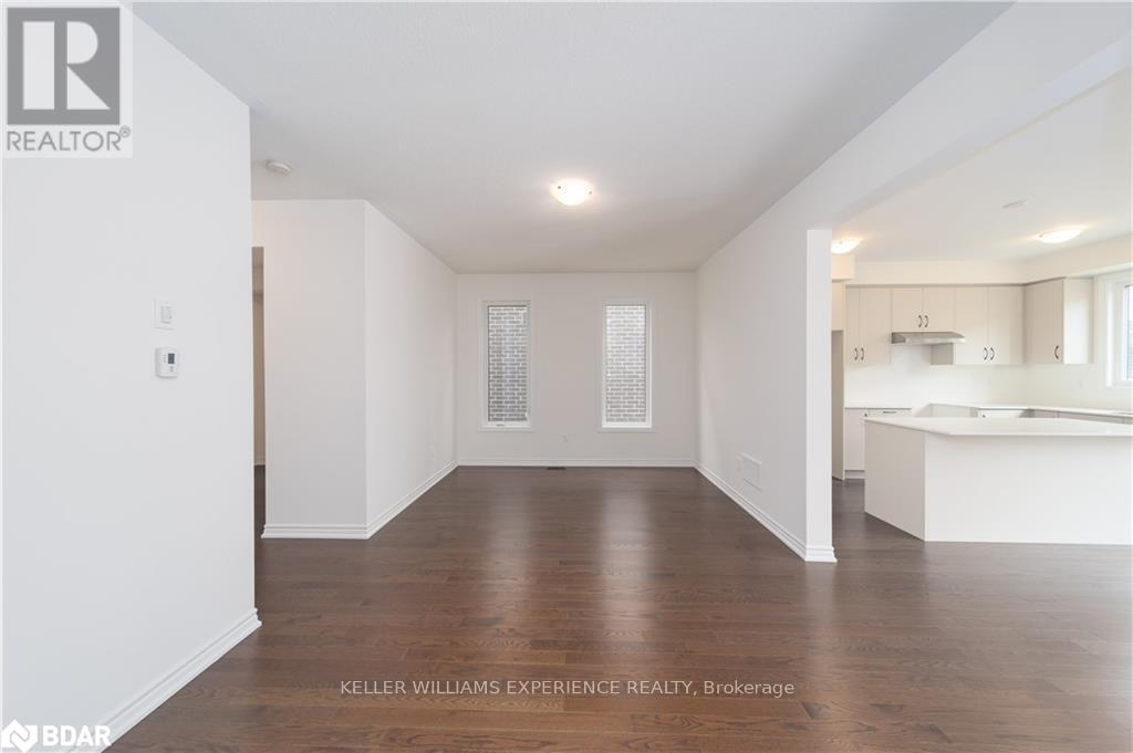 60 Gemini Drive, Barrie, Ontario  L9J 0C3 - Photo 8 - S12752412