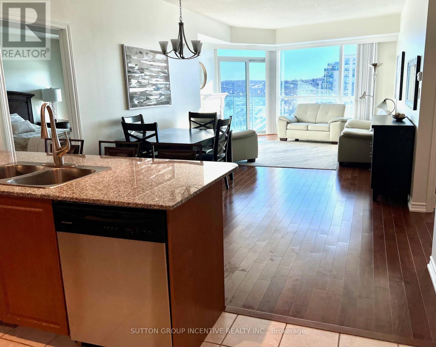 1210 - 37 Ellen Street, Barrie, Ontario  L4N 6E9 - Photo 19 - S12752470