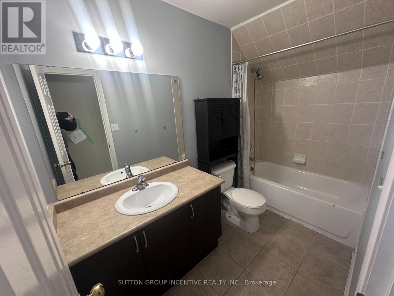 175 Stanley Street, Barrie (East Bayfield), Ontario  L4M 0G2 - Photo 13 - S12752498