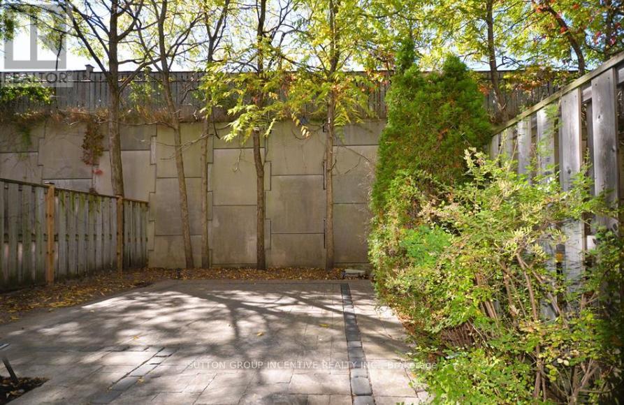 175 Stanley Street, Barrie (East Bayfield), Ontario  L4M 0G2 - Photo 15 - S12752498