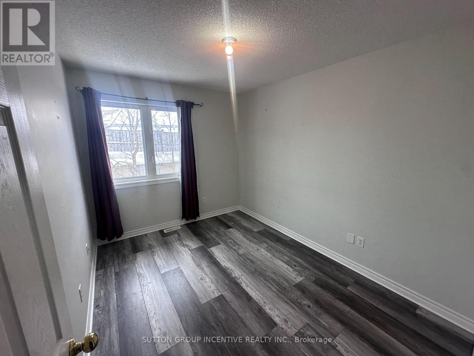 175 Stanley Street, Barrie (East Bayfield), Ontario  L4M 0G2 - Photo 9 - S12752498