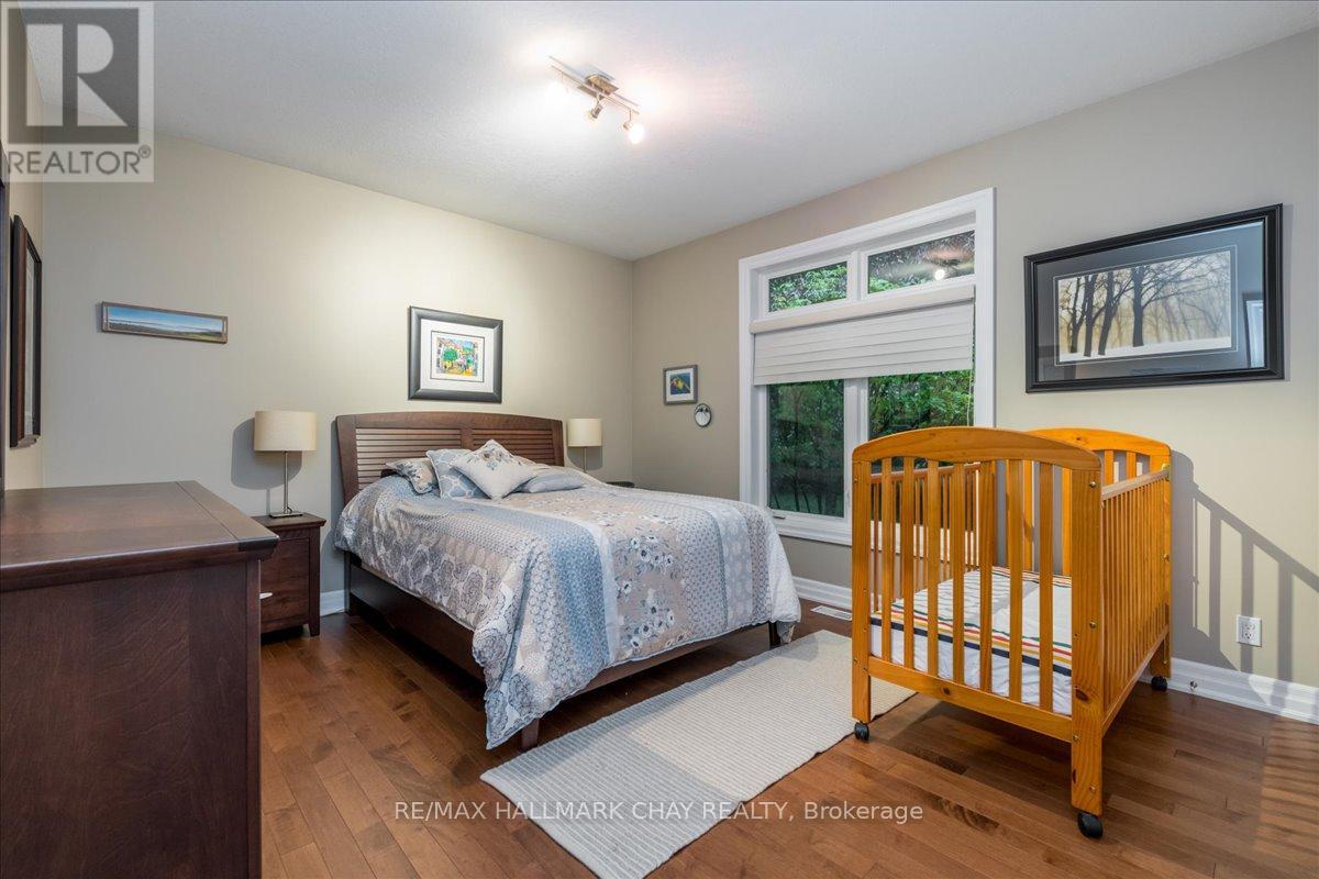 5 Timber Court, Springwater, Ontario  L0L 0H7 - Photo 18 - S12752516